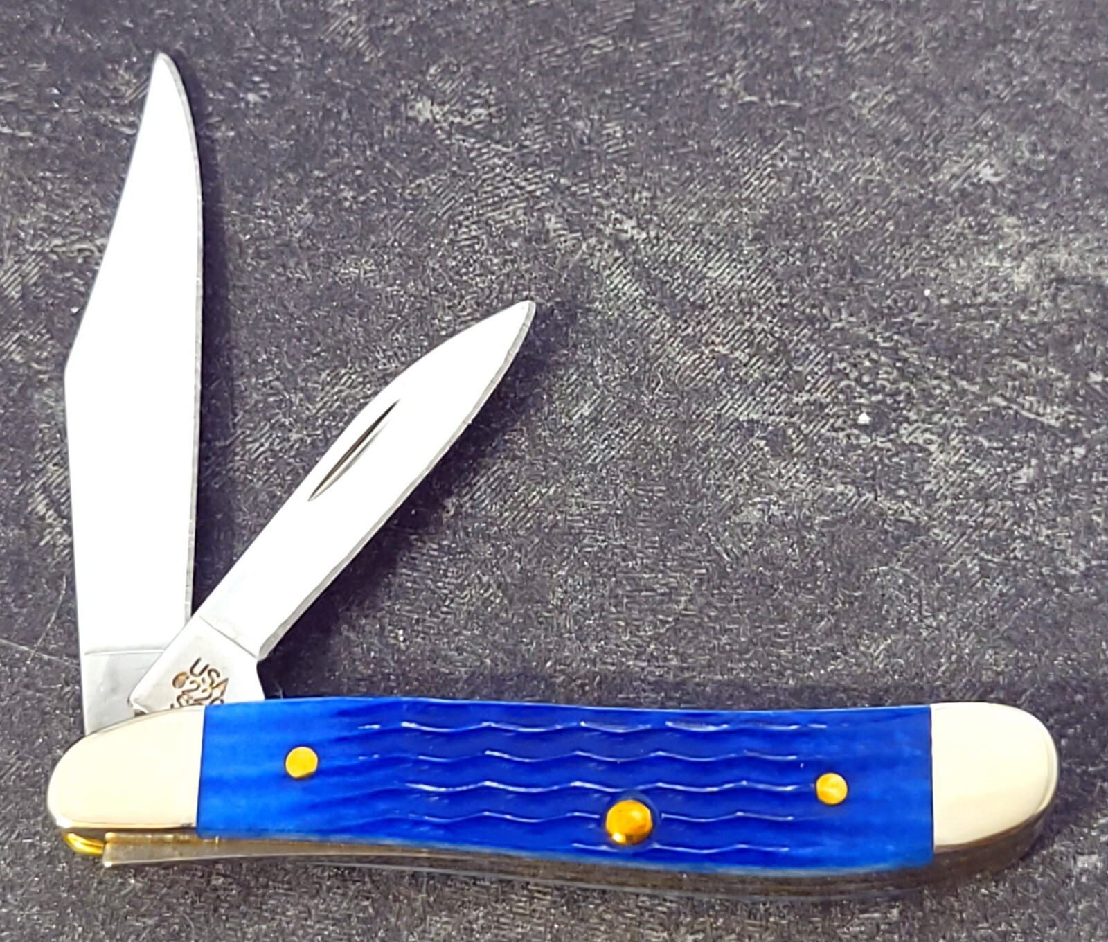 CASE XX Knife Made in USA 6220 SS Peanut Blue Jigged Rogers Corn Cob