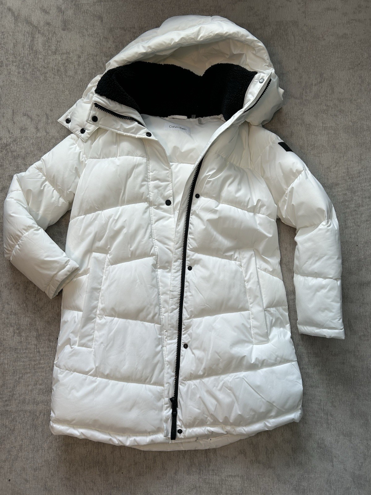 Calvin Klein Women’s White Puffer Jacket Size Small Excellent Condition