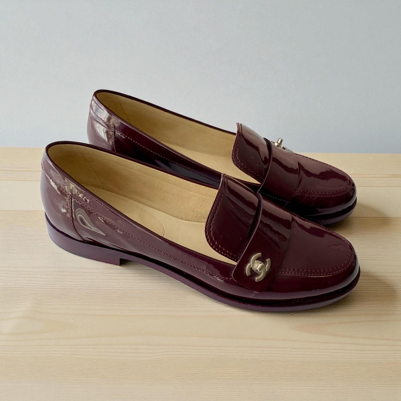 CHANEL FLATS WOMEN  LOGO BORDO SHINY LEATHER  LOAFERS 41EU/ 9US 9.5US-image