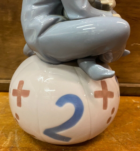 Bellissima rara statuina porcellana Lladro Loving Mouse n. 5883 made in Spain SU290 - Foto 9 di 24