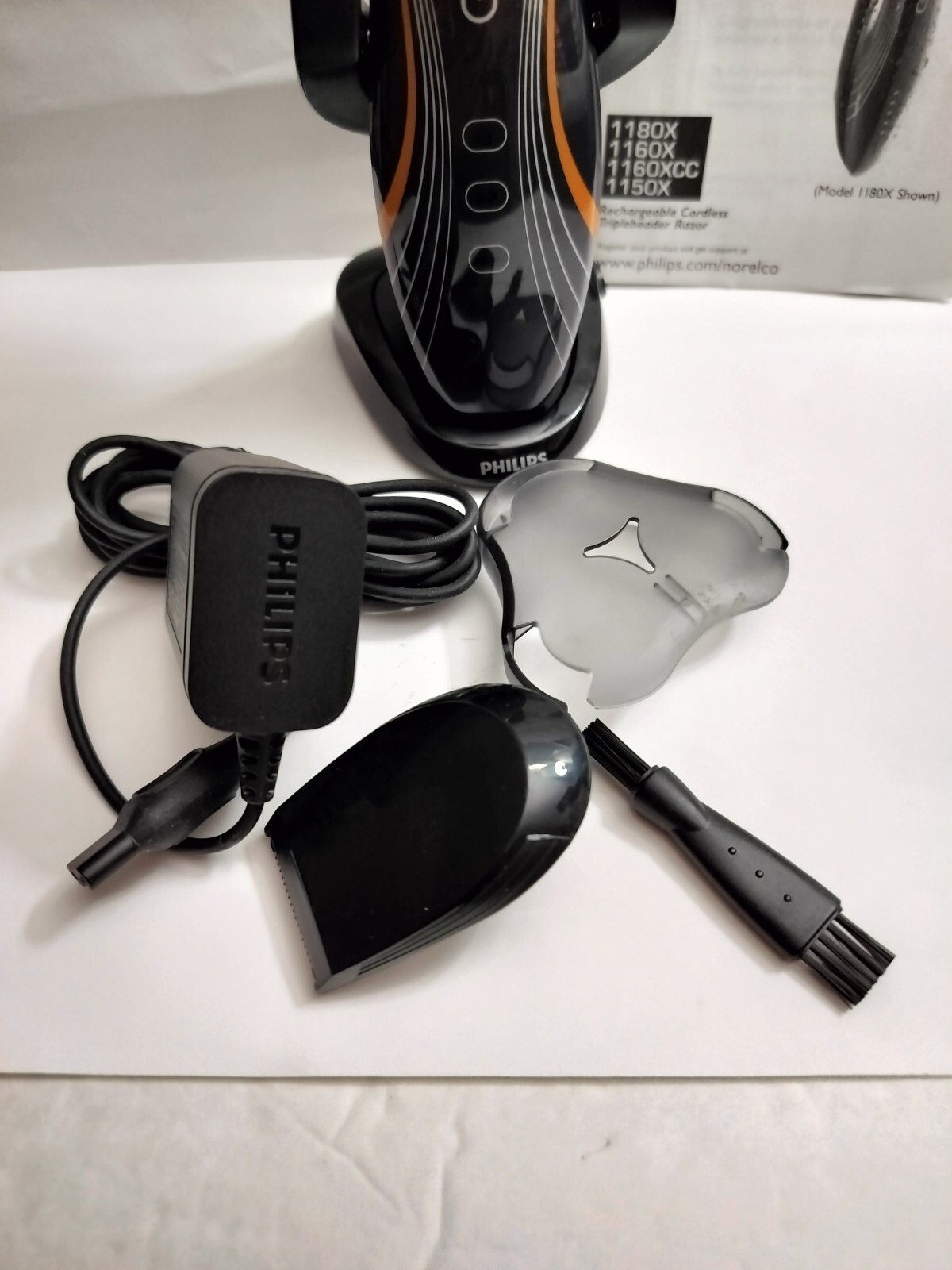 Philips Norelco RQ11 1160x Sensotouch Wet & Dry Shaver with trimmer Black
