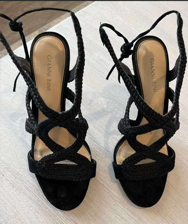 Gianni Bini Women SZ Crochet Boho Gypsy Strappy Black Stiletto