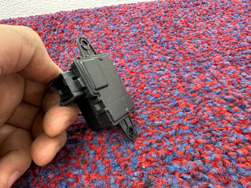 CADILLAC ESCALADE ESV 6.2L 07-14 OEM REVERSE PARKING PARK AID SENSOR MODULE - Picture 2 of 2