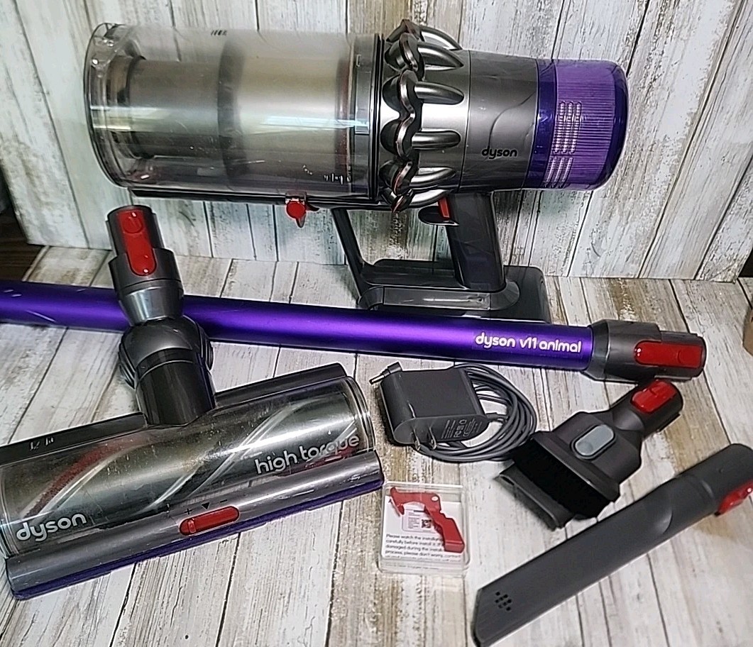 dyson V11 Animal＋ SV14 メンテナンス済み Dyson V11 SV14 Animal Vacuum Cleaner & Attachments READ - Has GOOD