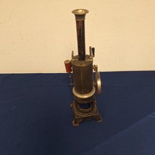 Alte stehende Dampfmaschiene Dachbodenfund um 1900 zum restaurieren