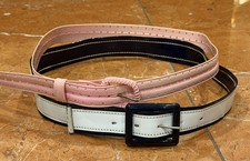 VINTAGE 1960-70S PLASTIC VINYL PINK NAVY BLUE WHITE WOMENS BELT LOT 2 EUC