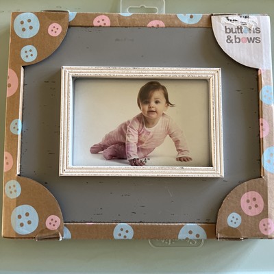 Buttons & Bows Frame Wooden Arrow Picture  6''x4'' Shabby Chic Distressed New