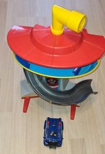 Paw Patrol Hauptquartier mit Chase Fahrzeug + Figur
