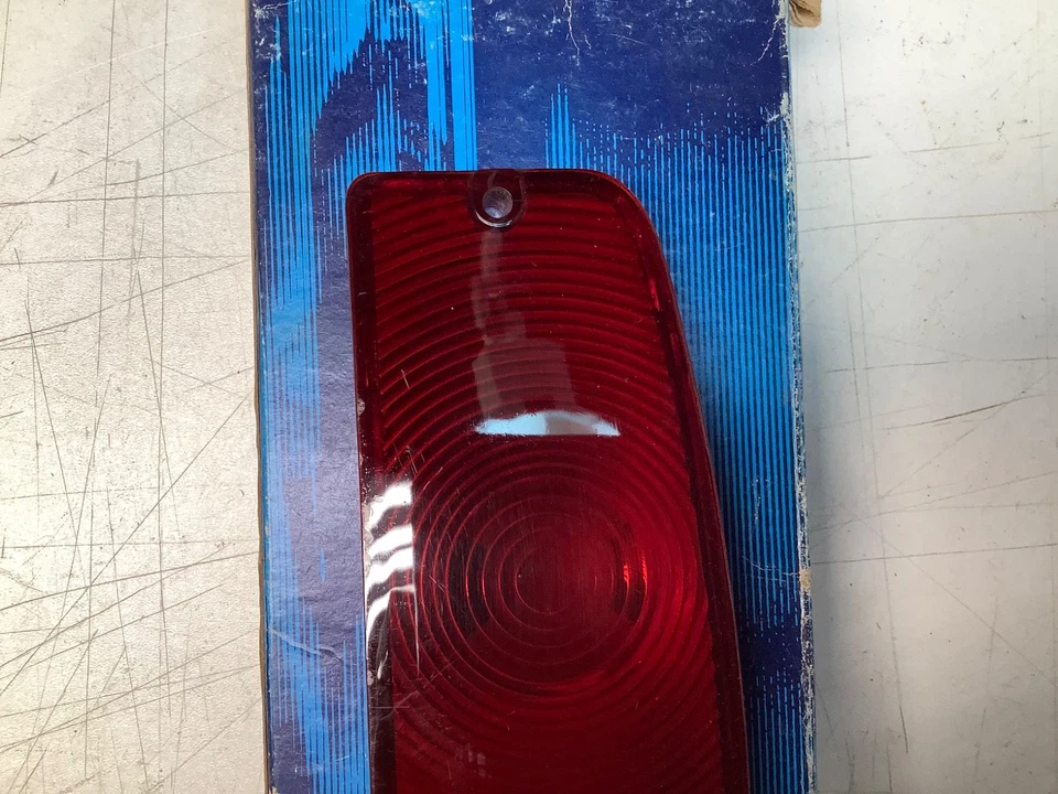 Nuevo de Lote Antiguo 1967 1968 1969 1970 1971 72 Ford Truck F100 Bronco Luz Trasera Derecha Lámpara Lente Foto 4 de 4