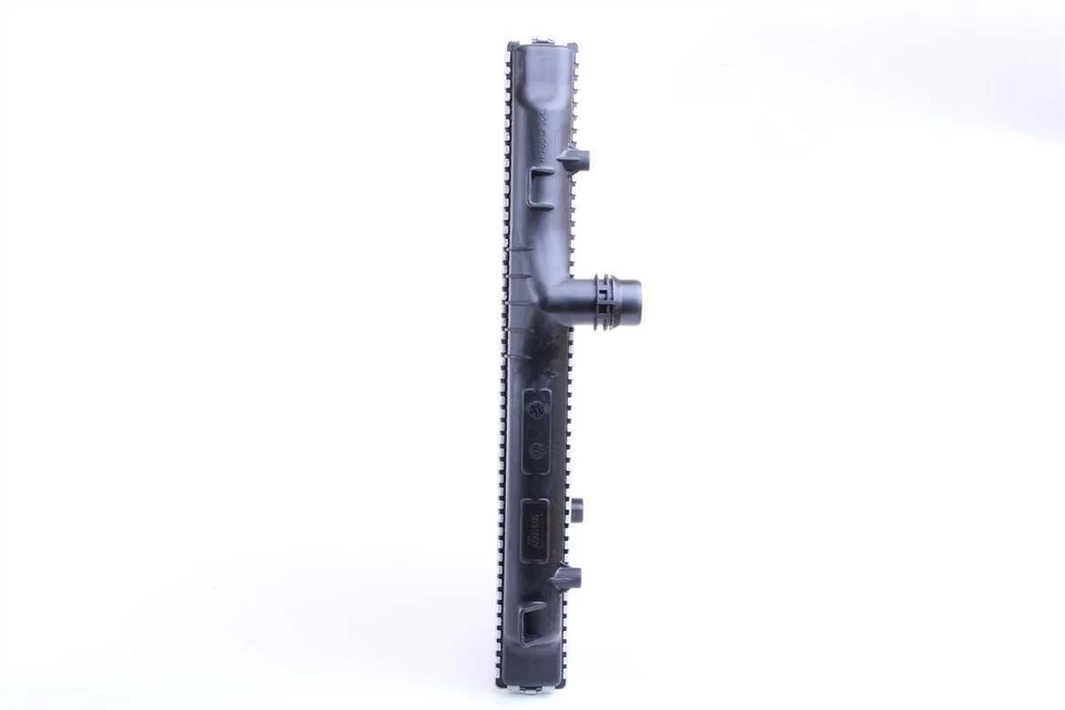 Radiador compatible con Volkswagen Passat 2012-2014 Nissens North America Inc. Foto 4 de 4