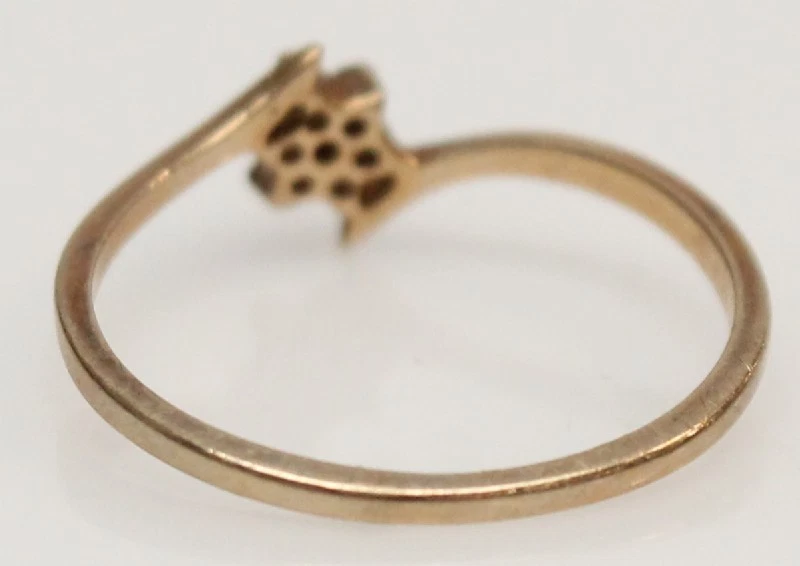 10K Plump Solid Gold Diamond Cluster Ring Sz 5 Vintage - Image 3 of 4