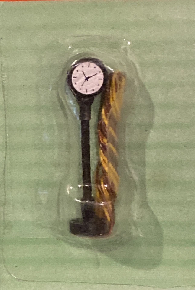 N Scale Railroad Model Power 2 Brass Handcrafted Lamp Posts In Unopened Package - Image 2 of 3