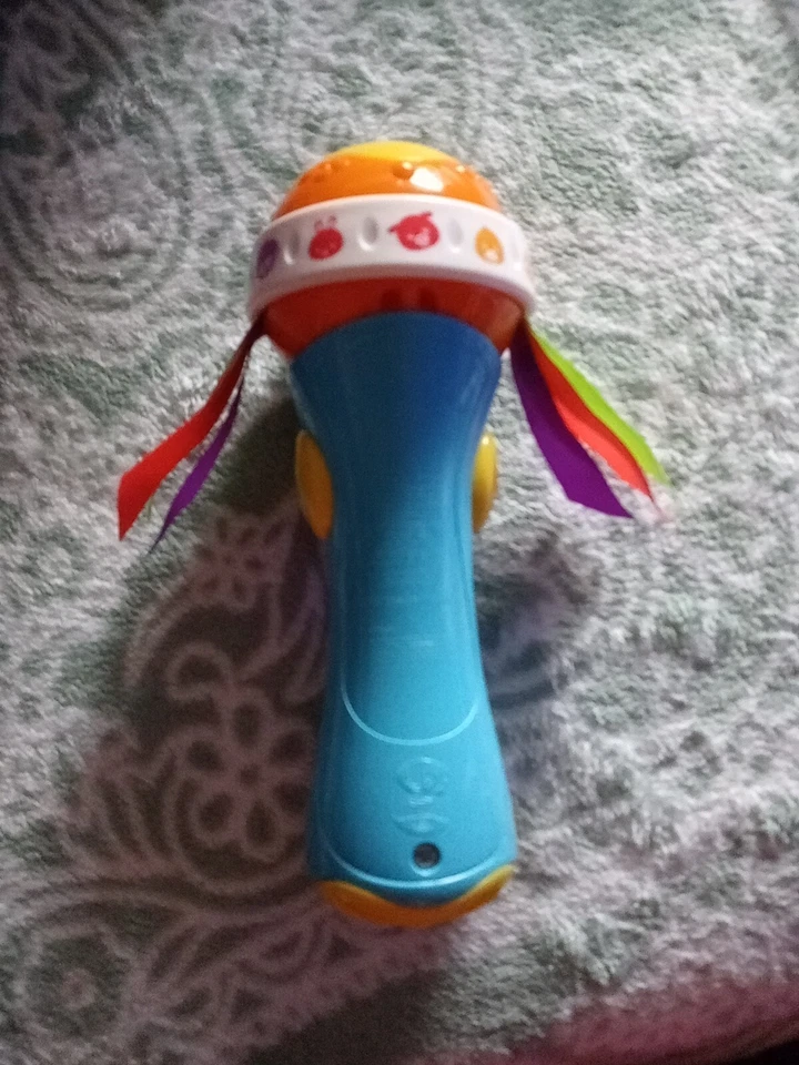 VTECH BABY BABBLE RATTLE Microphone lights  up keep little engaged Ton of Fun - Image 4 of 4