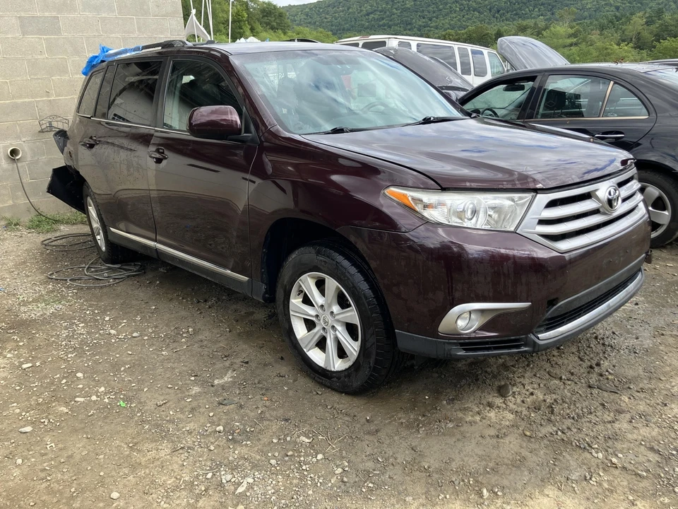 11 cilindros maestros TOYOTA HIGHLANDER Foto 3 de 4