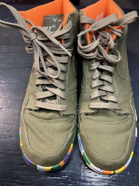 Raros Nike Court Force High 2007, lona oliva, confeti y graffiti, talla 10 5