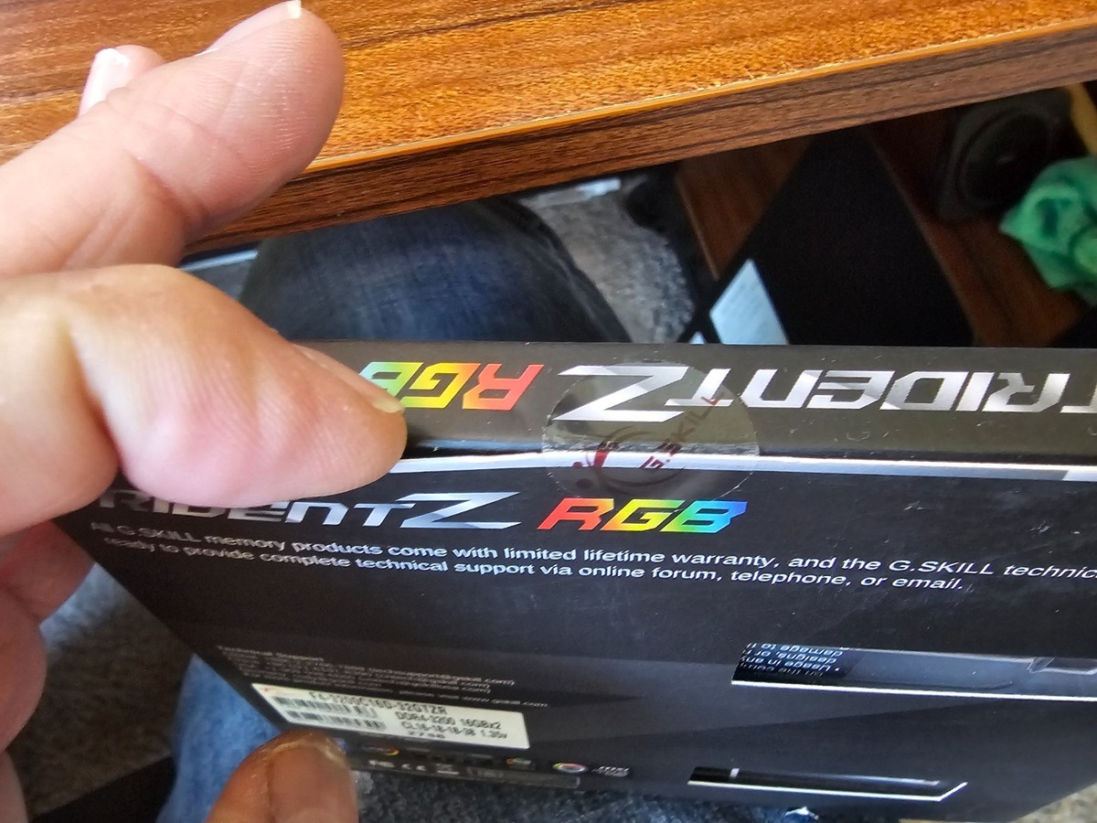 G. SKILL TridentZ RGB 32GB (2 x 16GB) PC4-25600 (DDR4-3200) Memory