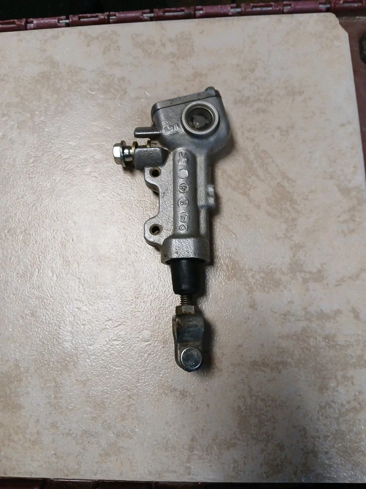 Kawasaki KX450F 2017 cilindro maestro de freno trasero con tapa Zeta 43015-0168 Foto 2 de 2