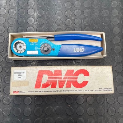 DMC AF8 M22520/1-01 Adjustable Crimp Tool Aerospace Connector w/Case