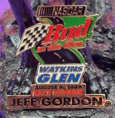 1998 NASCAR Winston Cup Racing Pin Jeff Gordon BUD at the Glen 08/09/1998 