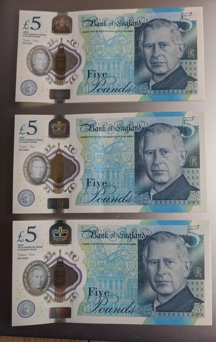 King Charles £5 X 3 Consecutive Bank Note Serial No CA04 401736 TO