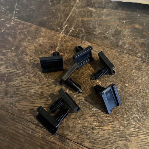 7 NOS John Deere OEM Clips 57M9939 - Picture 2 of 6