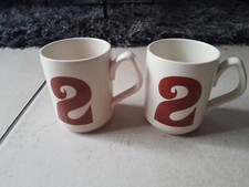 LOT DE 2 MUGS VINTAGE - CHANTELEINE COURTELLE