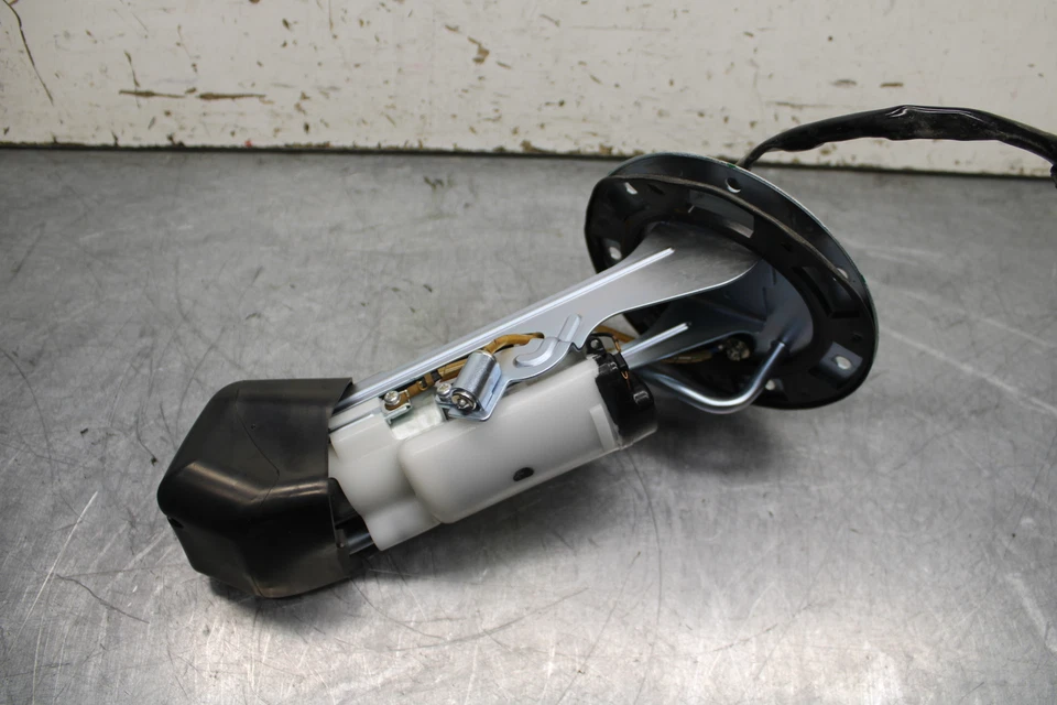 14 BOMBA DE GAS COMBUSTIBLE HONDA CTX1300A BB732 Foto 4 de 4