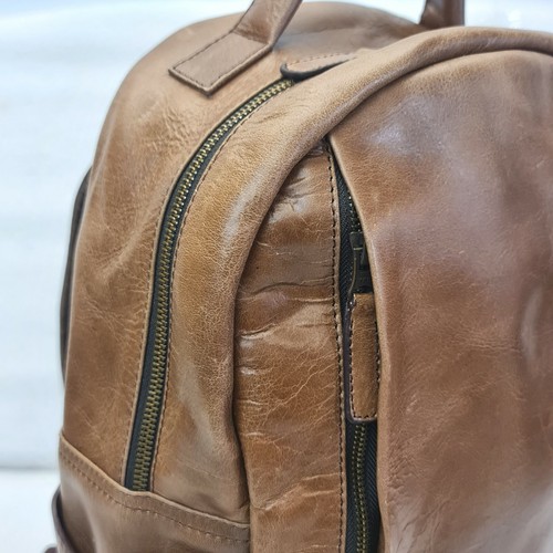 Mochila de cuero. Bolso, mochila, bolso de hombro escolar, equipaje de mano de viaje - Imagen 25 de 35