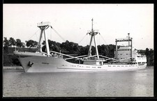 AK Schwedisches Frachtschiff Tronstad bei Fah...