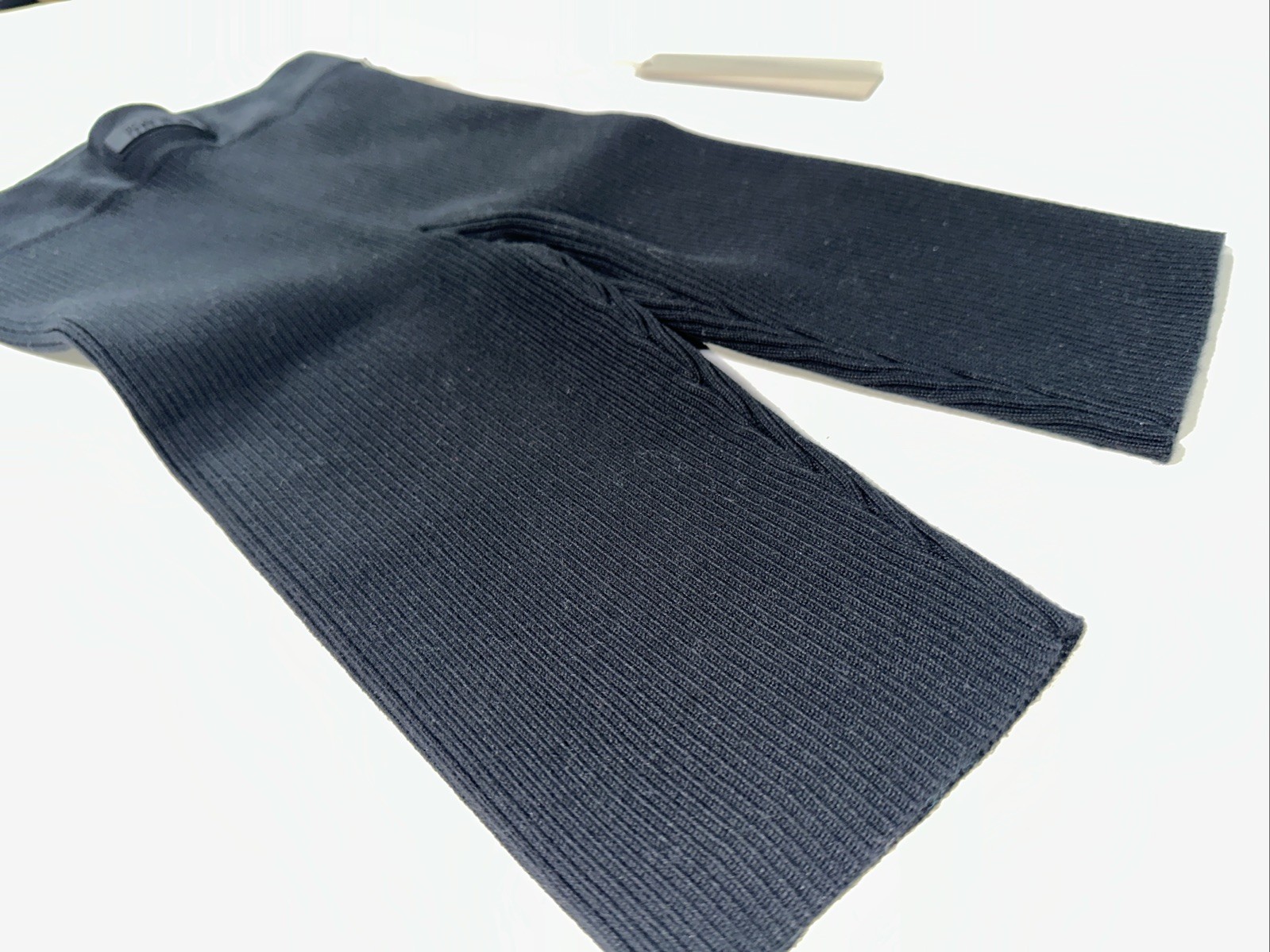 NEW FEAR OF GOD Essentials Ribbed Biker Shorts Women’s Sz S 9” Inseam Black thumbnail 8