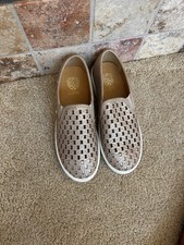 Vince Camuto Girls Shoes Dressy And Sparkly Size 3M Slip On Shoes