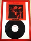 QUEEN“ONE VISION”UK VINYL DISC 1985 12QUEEN 6 VINTAGE RARE+FREDDIE MERCURY PHOTO