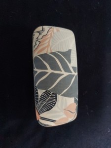 Vera Bradley Hard Shell Clam Eyeglass Case Floral