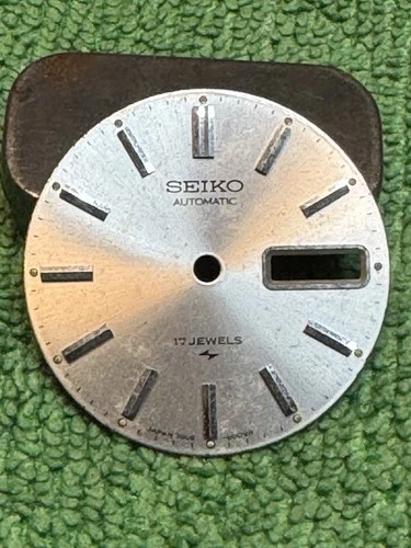 Vintage Seiko 7006-8009R Dial Day/Date Silver In Color Raised Indeces