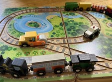 Melissa and Doug Take-Along Wood Railroad Tra...
