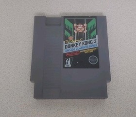 Donkey Kong 3 Nintendo NES 5 Screw + Manual - Authentic
