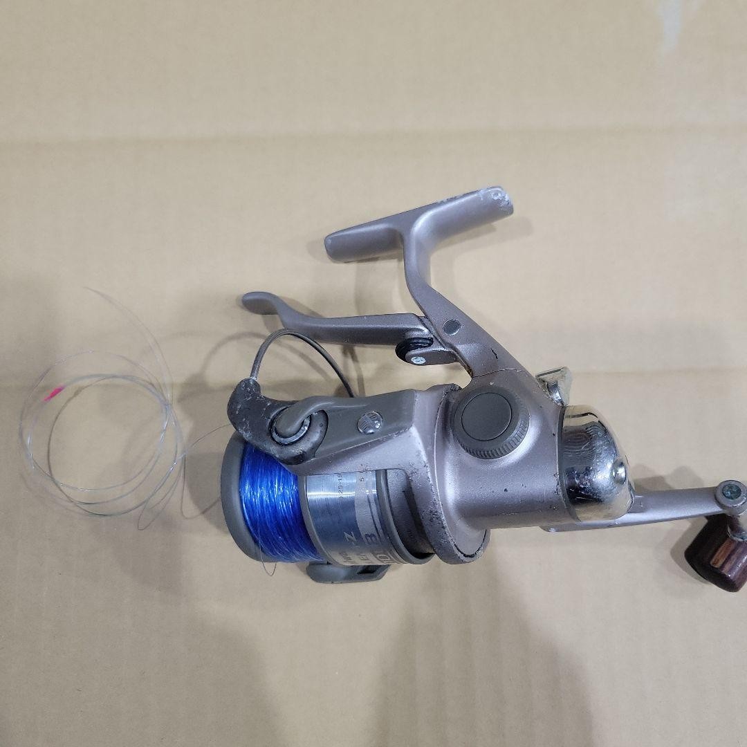 EMBLEM 2500LB Spinning Reel