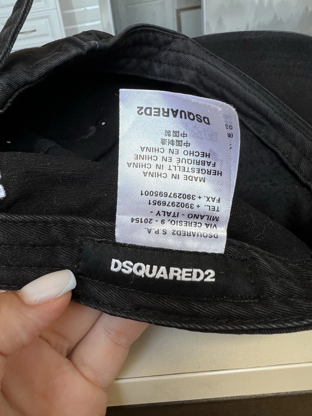 DSQUARED2 Cappellino in cotone nero con grande logo