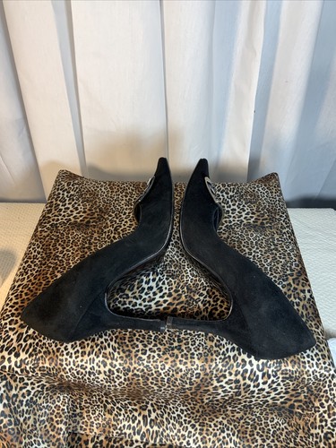 STUART WEITZMAN BLACK SUEDE PUMPS SIZE 7M MSRP: $160 - Picture 6 of 9