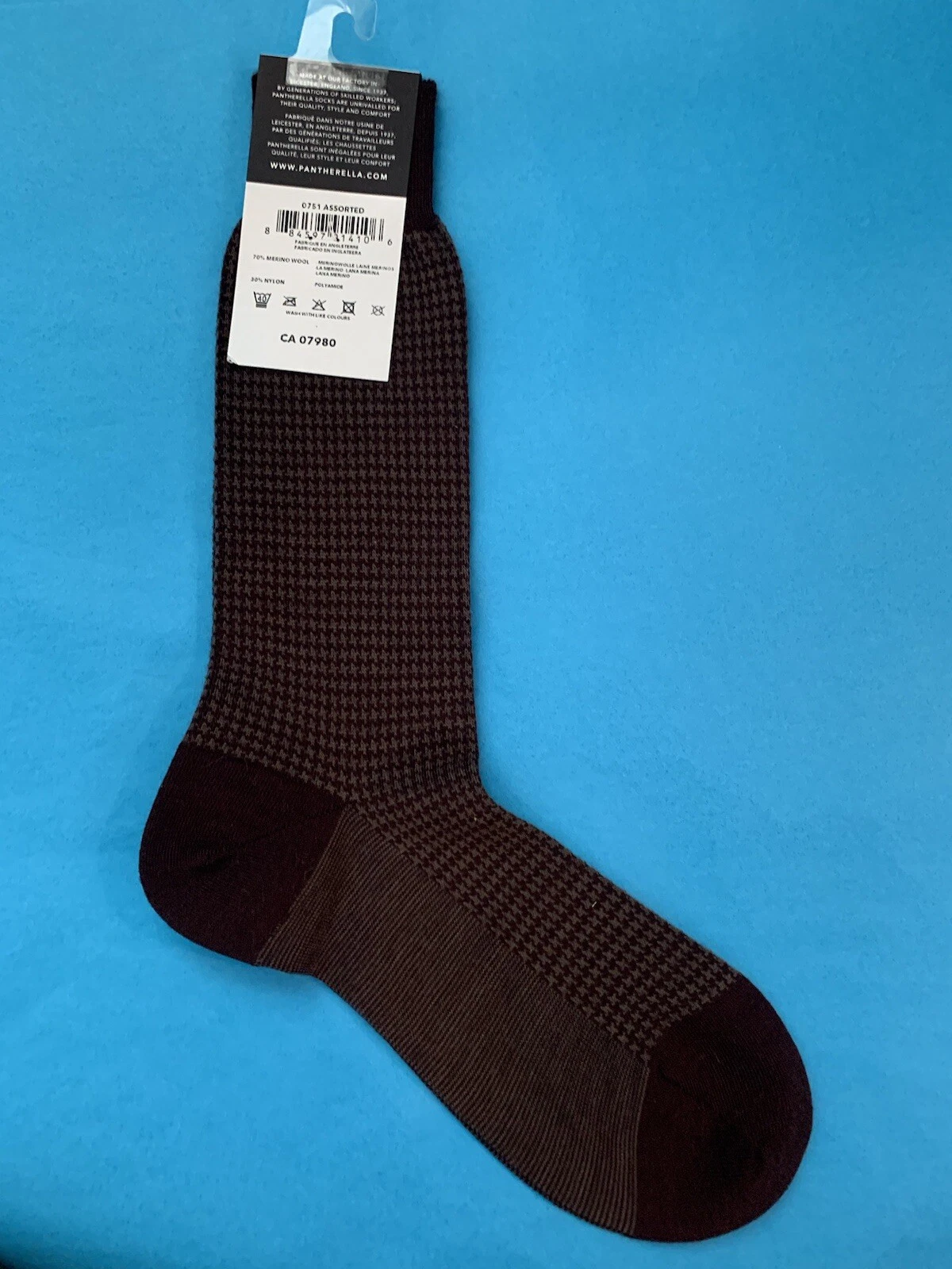 Pantherella The Finest Men’s Houndstooth Merino Wool Socks - Maroon Made In UK