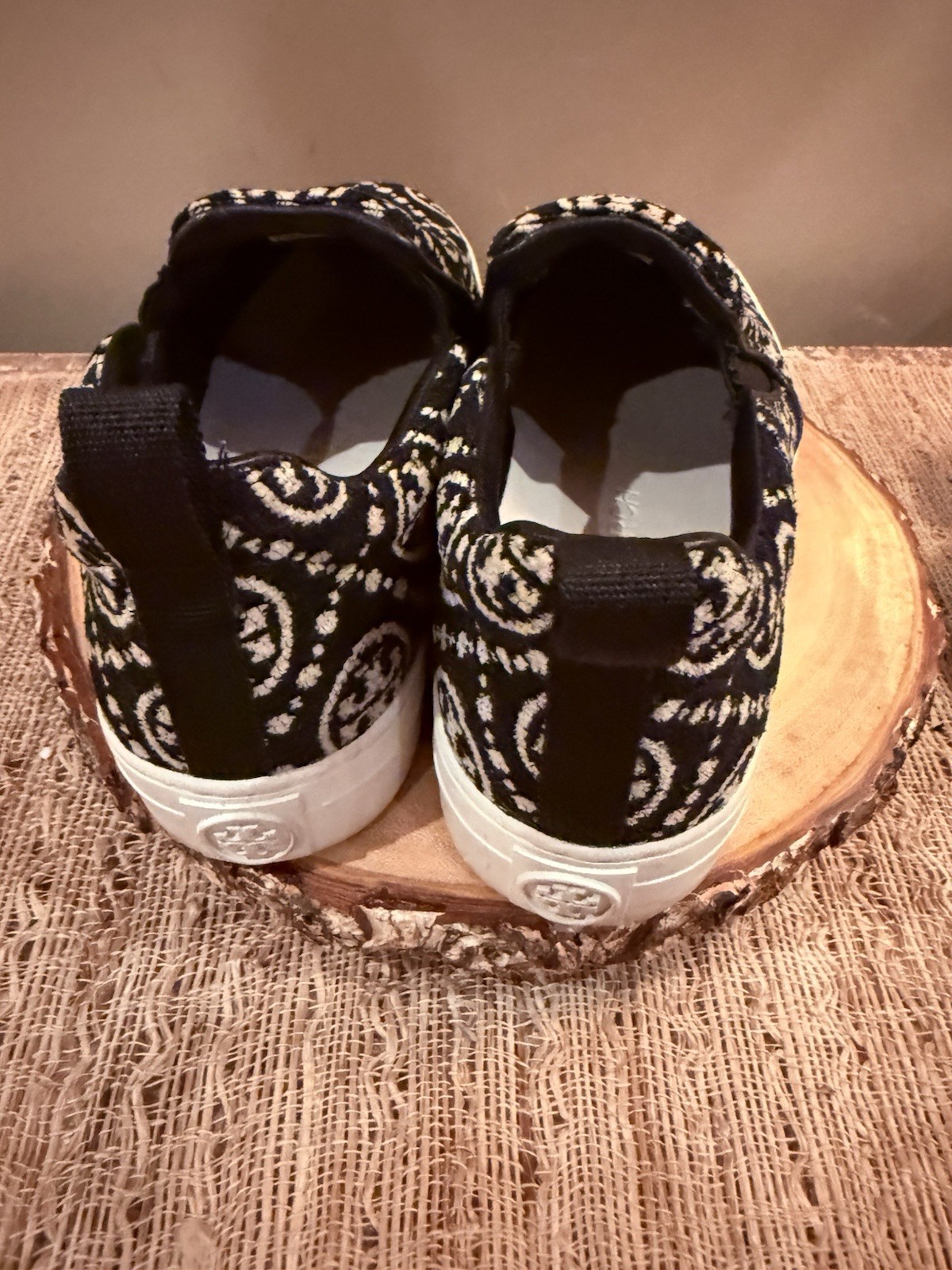 Tory Burch "T" Monogram Ladybug Slip-on Fabric logo sneakers Sz-8.5 268$ thumbnail 12