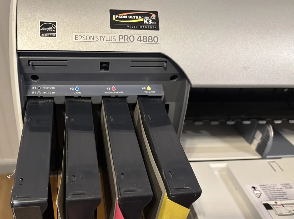 Tintas Epson Stylus Pro 4880 Designer Edition ConeColor Pro de inyección de tinta de gran formato Foto 4 de 4