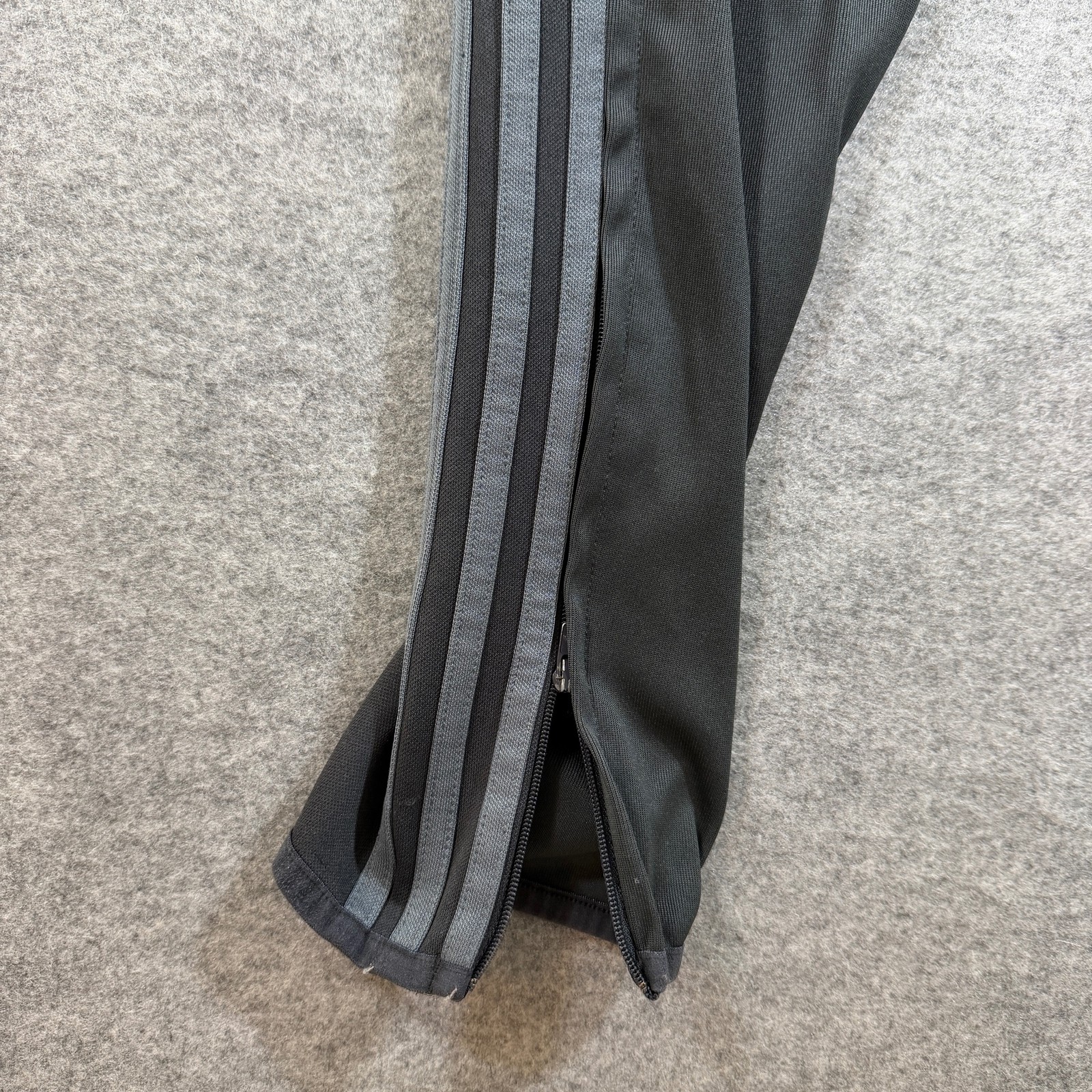 Adidas Track Jogger Mens M Black 3 Stripe Zip Pockets Tapered Athletic Zip Ankle thumbnail 14