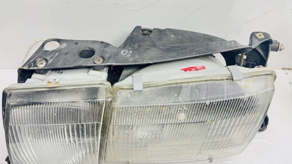 A5 90-94 LEXUS LS400 Driver Izquierdo FARO LÁMPARA MONTAJE OEM 228-74984 Piezas Foto 2 de 4