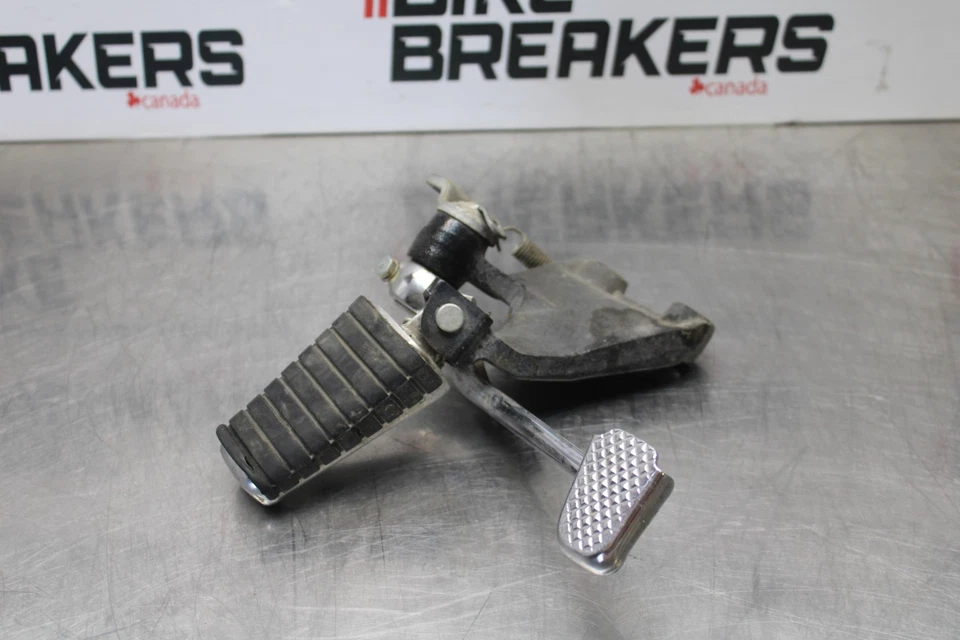 93-07 YAMAHA VMAX 1200 REPOSAPIÉS DELANTERO DERECHO CLAVIJA PASO BB197 Foto 2 de 4