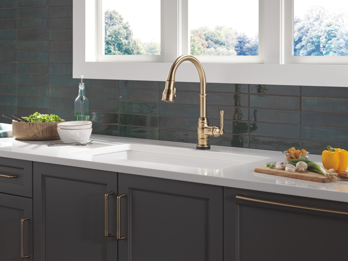 Delta Broderick 9190TL-CZ-DST Touchless Kitchen Faucet - Champagne