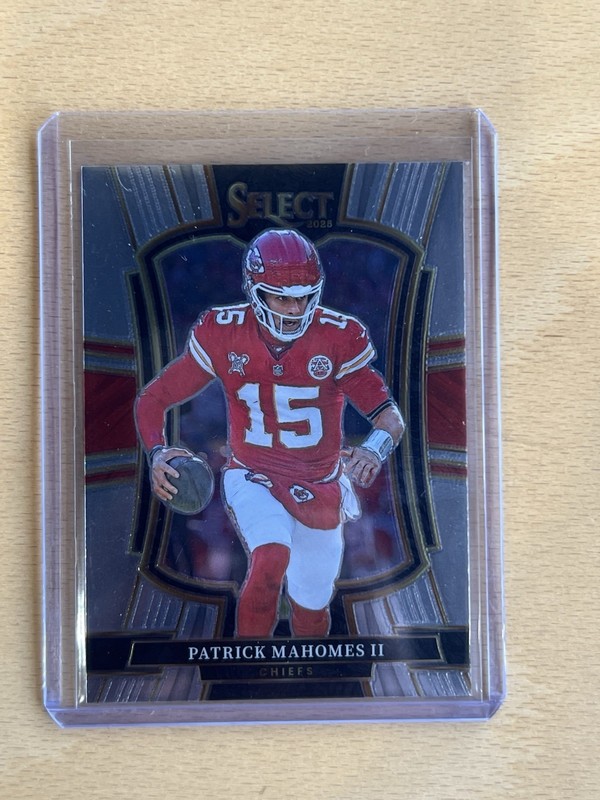 2025 Panini Select - Premier Level Patrick Mahomes II #107