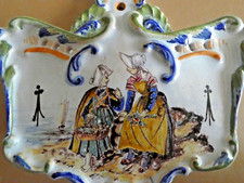 Vide poche mural en faïence de DESVRES