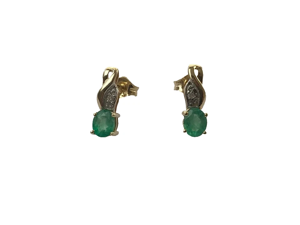 0.70ct Emerald and Diamond Earrings 9ct Gold Emerald Diamond Stud Earrings - Image 4 of 4