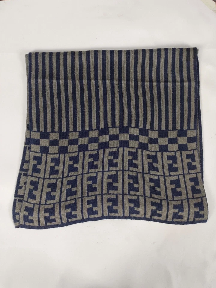 Lenços de inverno de lã cinza/preto estampados vintage genuíno FENDI - Imagem 2 de 4